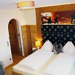 Kristall Hotel