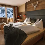 Otel Kristall