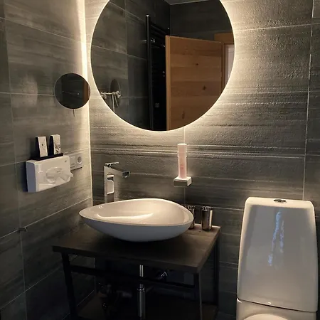 Ξενοδοχείο Kristall 4*